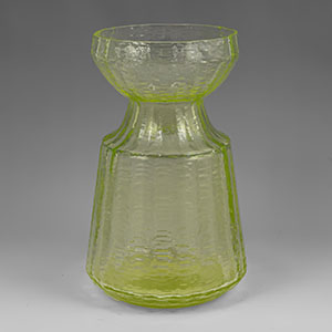 Riihimaki Lasi Oy Tamara Aladin green uranium glass vase